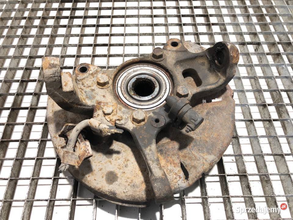 ZWROTNICA PRAWY PRZÓD MITSUBISHI L 200 25 136 Zwrotnice