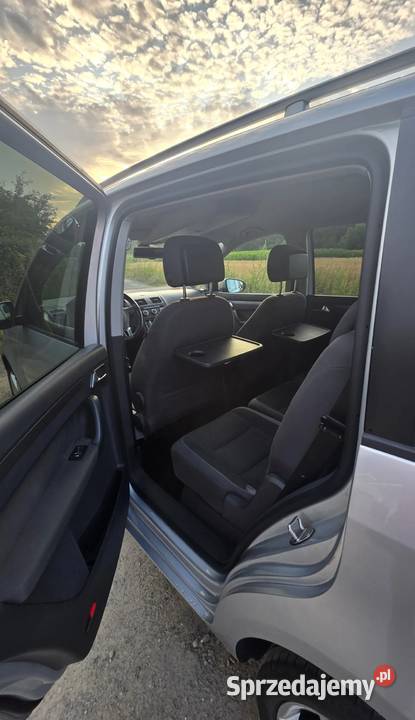 Volkswagen Touran 16 TDI 7 osobowyDSG Racibórz