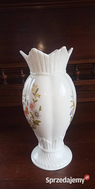 Wazon z motylkami Aynsley
Cottage Garden Made in Gdańsk