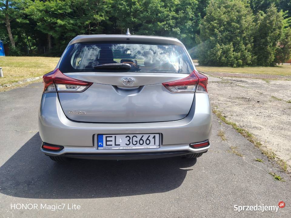 Auris 16 benzyna salon oryginał lakier 2X koła Łask