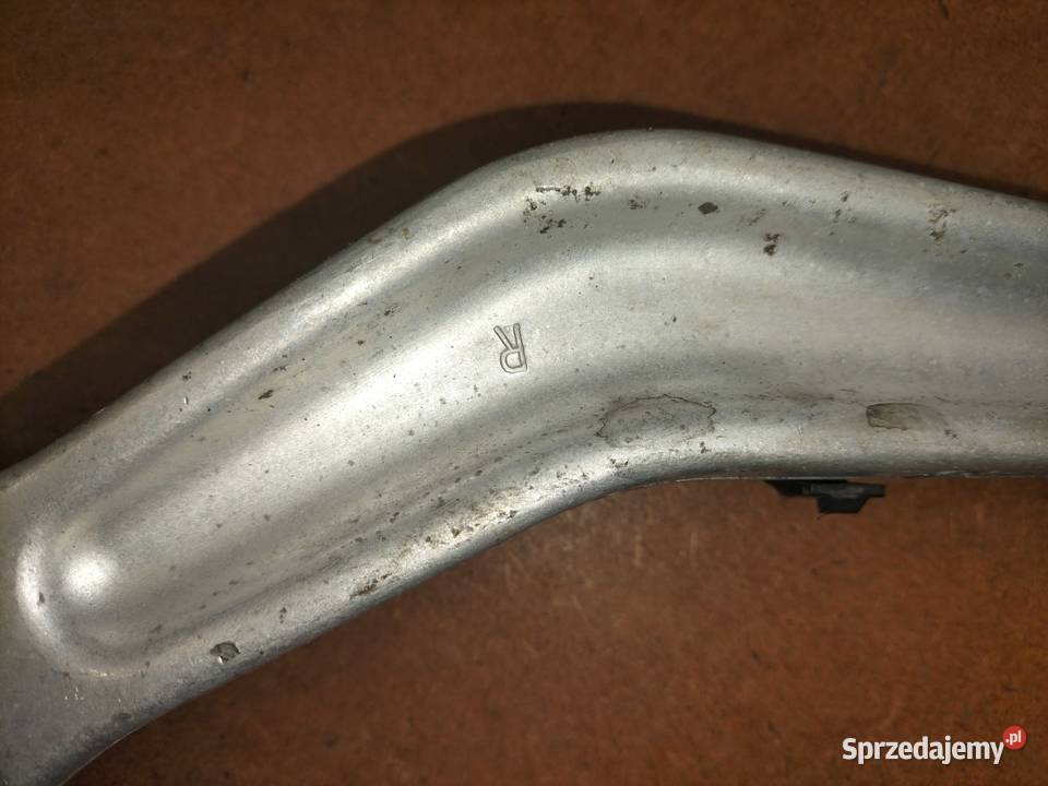 Wahacz poprzeczny prawy tylny BMW E60 E61 E63 osobowe Poręba