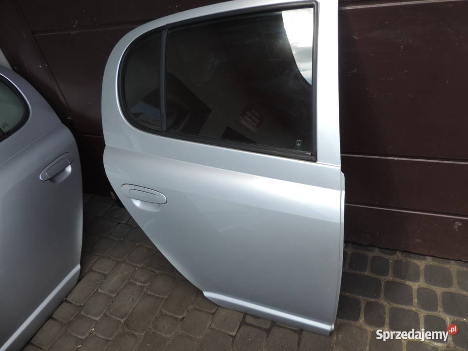 DRZWI PRAWY TYŁ TOYOTA YARIS I HB FL 1E7 Nowy Sącz