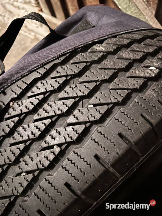 Sprzedam opony letnie w rozmiarze 24570 R16 Racibórz