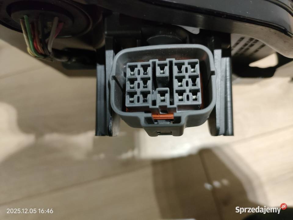 Reflektor lewy lewa lampa Mazda 3 BP 2019 full Piekary