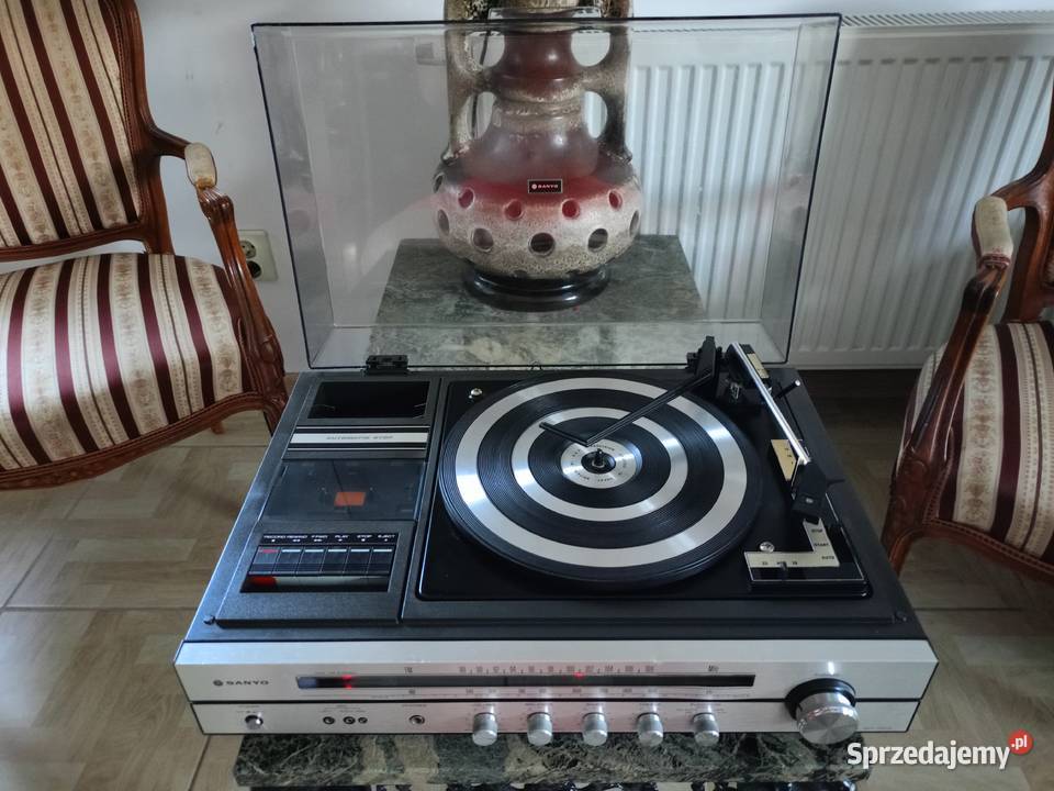 Zabytkowy Gramofon SANYO Magnetofon Radio