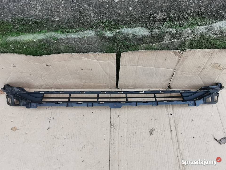 Środkowa kratka zderzaka przód i20 II 2 lift Sieraków