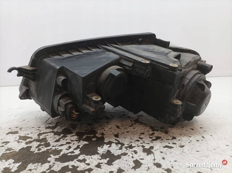 LAMPA PRZÓD PRAWA 1T1941006B 0301233202 VW