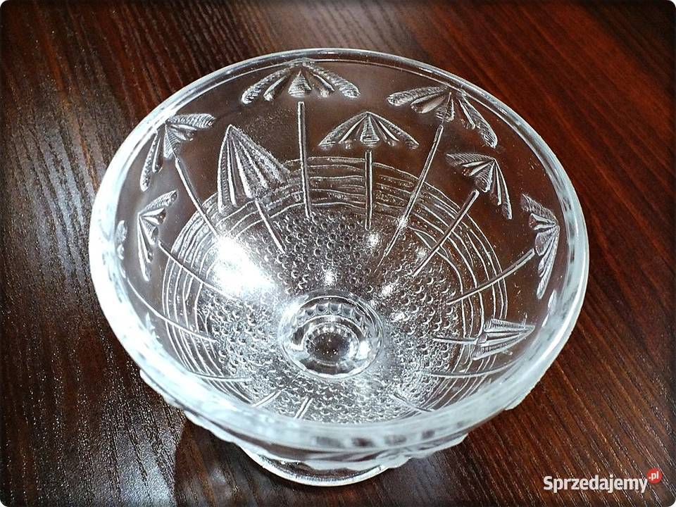 Cukiernica Pucharek Lata 70 Słoneczna Plaża Porcelana i szkło Żary sprzedam