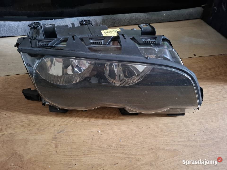Prawa lampa coupe BMW E46 Bronów