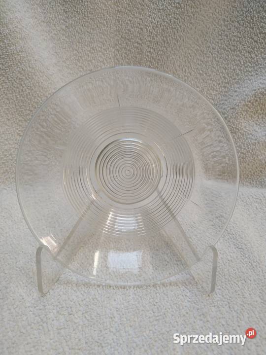 Szklana przezroczysta miseczka salaterka