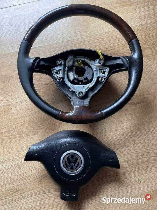 Kierownica drewno skóra Volkswagen Passat b5 fl osobowe Drezdenko
