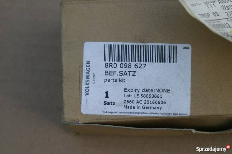 AUDI Q5 8R0 ZESTAW MONTAŻOWY TYLNEGO ZDERZAKA Bieleń