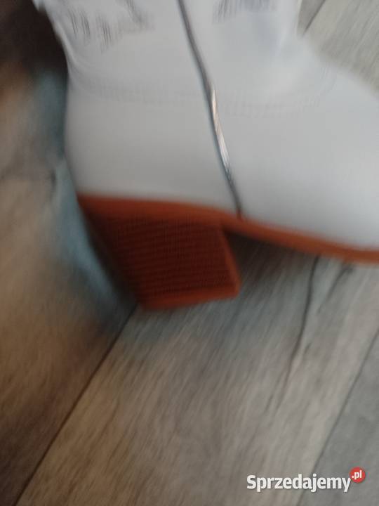 4142 Simmi London Białe Bogato zdobione Kozaki Kozaki Kraków sprzedam