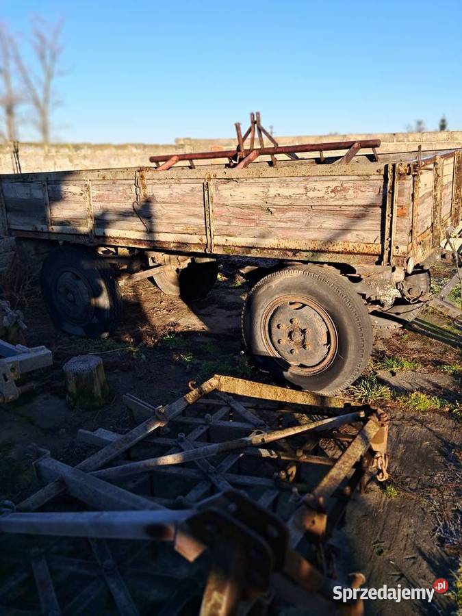 Sprzedam przyczepe d3 uszkodzony