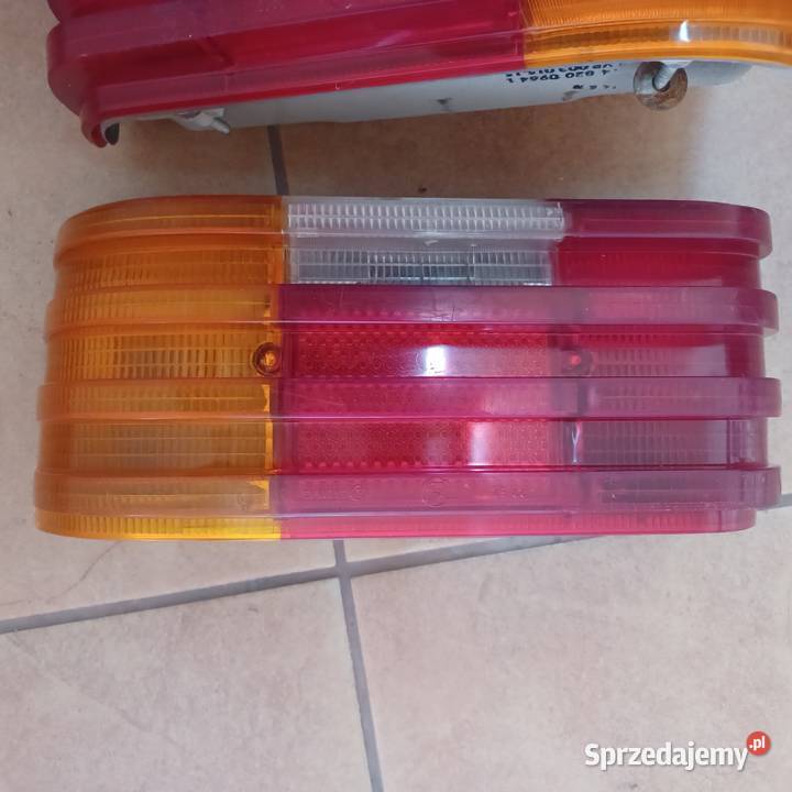 MERCEDES W114 W115 LAMPA TYŁ PRAWA LEWA