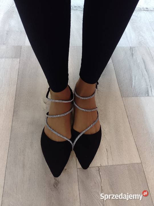 4243 Czarne bogato zdobione Baleriny wieczorowe Kraków