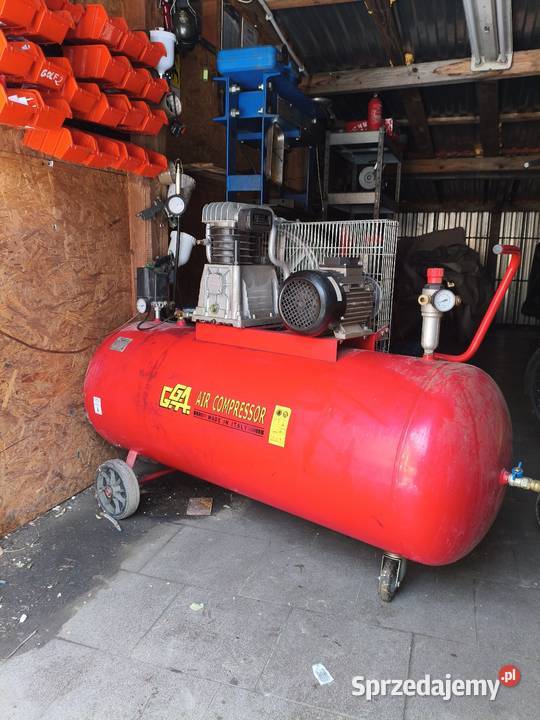 Kompresor olejowy 270l