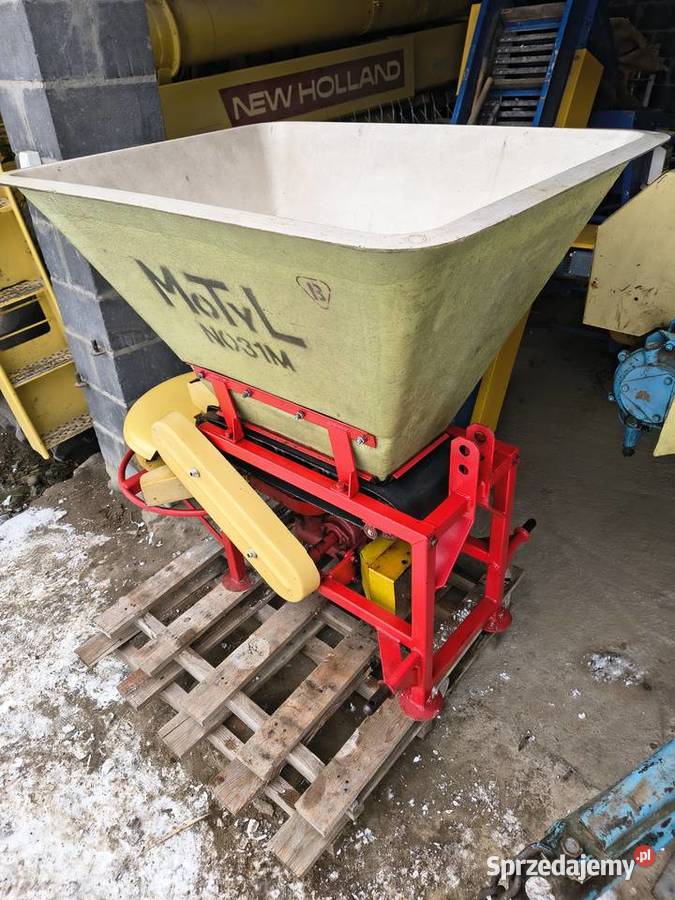 Rozsiewacz do nawozów wapna i poplonów MOTYL
