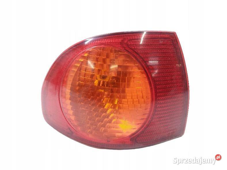 LAMPA TYŁ KOMPLET E11 LIFT Toyota Corolla VIII Rok produkcji 2000 sprzedam