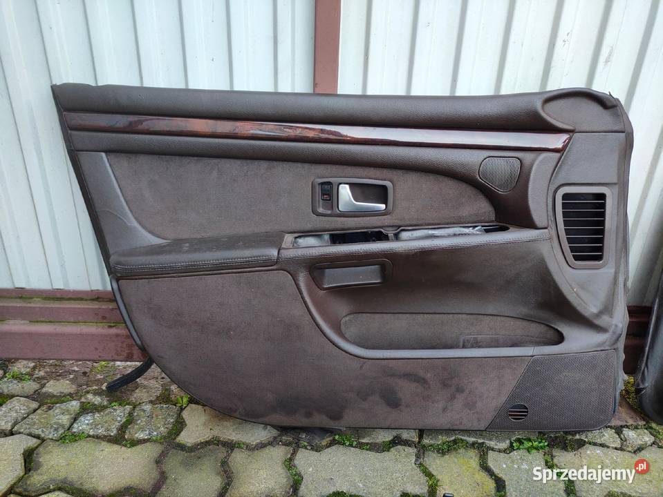 AUDI A8 D2 TAPICERKA BOCZKI ROLETA DRZWI BRAZ Przemęt
