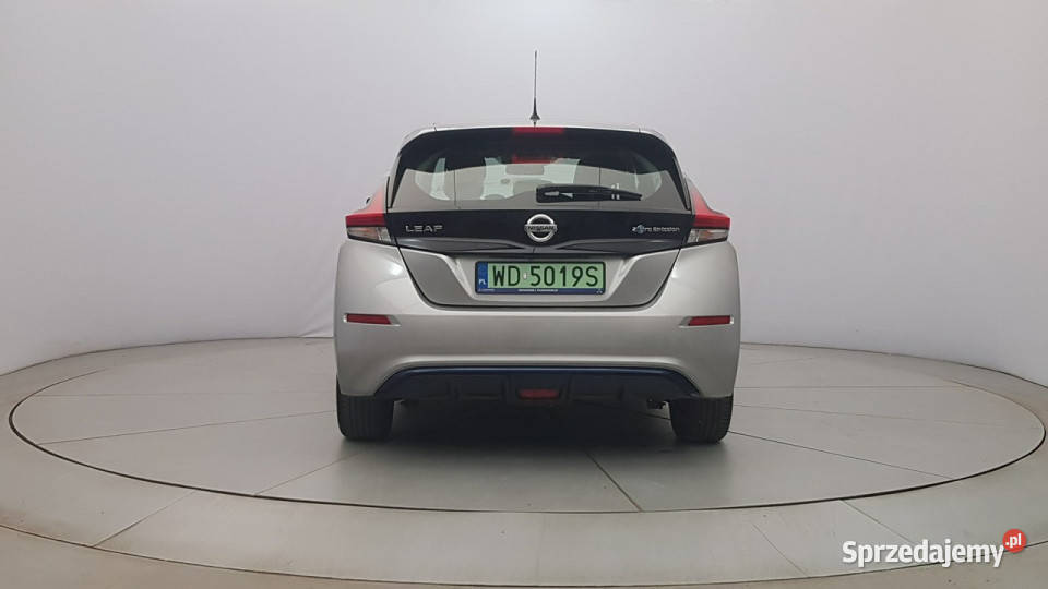 Nissan Leaf 40kWh Acenta Z polskiego salonu światła do jazdy dziennej sprzedam