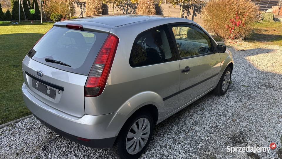 Ford Fiesta 14 benzyna 2004r Sieradz sprzedam