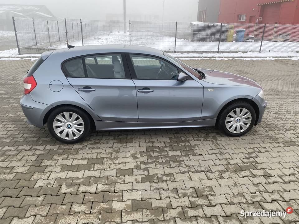BMW 1 2005r 16 Benzyna ZAMIANA manualna Katowice