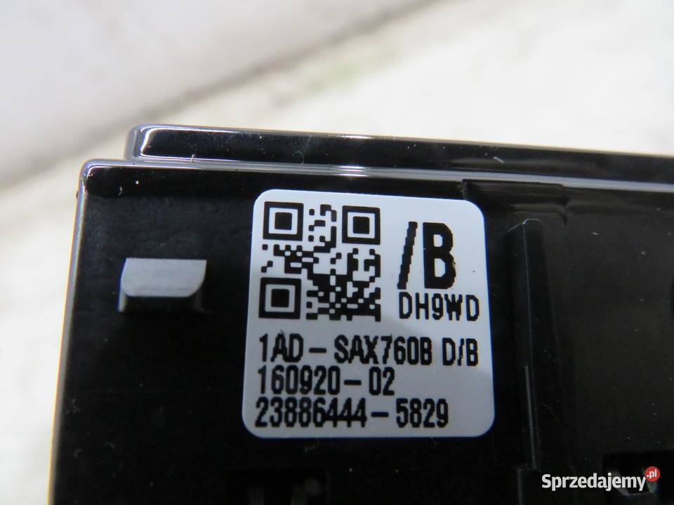 PANEL PRZYCISK KLAPY JAGUAR XE 20 D osobowe lubelskie
