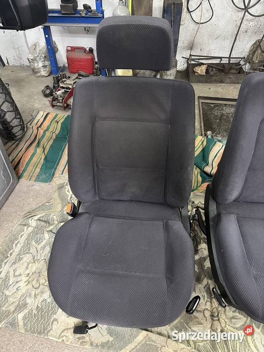 Fotele przód Audi 80 Andrychów
