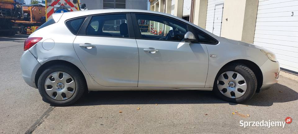 Opel Astra J 2011r 17 cdti 110 polski salon 110KM Skarżysko-Kamienna