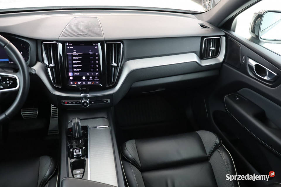 Volvo XC60 B4 AWD SUV śląskie
