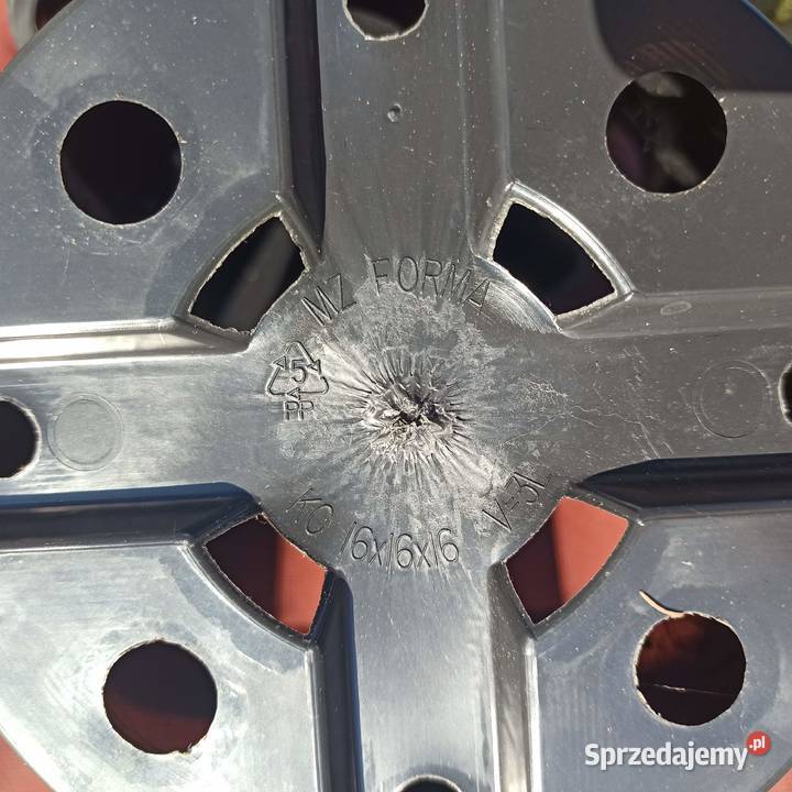 Doniczki produkcyjne nowe 3 litrowe dostępne Rolnictwo Tuczępy