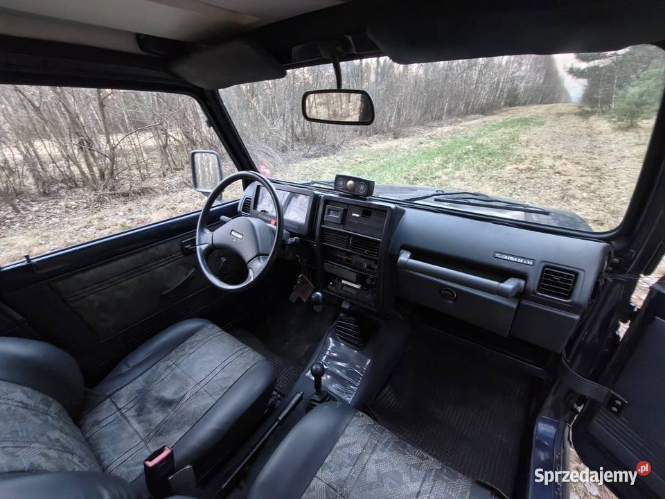 Suzuki samurai long 13 benzyna nieuszkodzony