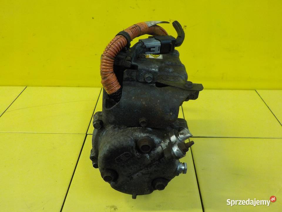 OUTLANDER III 20 PHEV HYBRID 16r 121 sprezarka świętokrzyskie Suków