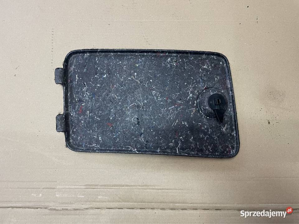 1J0867467 zaślepka klapka boczka vw passat b6 sprzedam