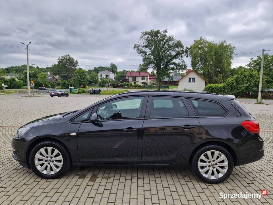 Opel Astra J Sports Tourer Kombi 2016 Polift Głogów Małopolski
