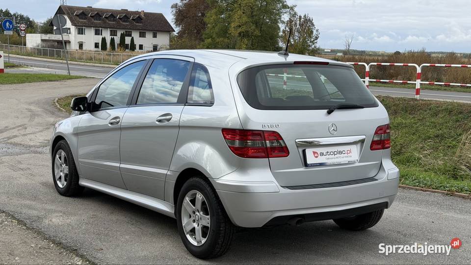 Raty 17 benz 130 klimatyzacja Pięknie utrzymany kupiony w Polsce Masłowo