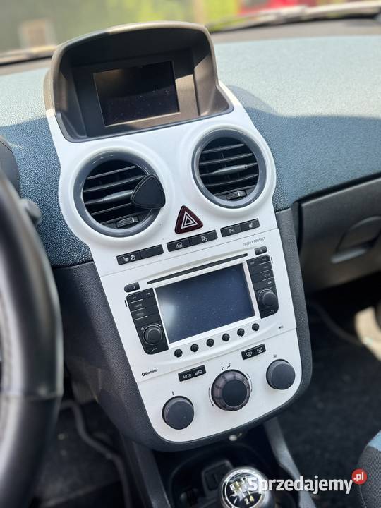 Opel Corsa 2011 Benzyna Bogate wyposażenie 174000km Zamość