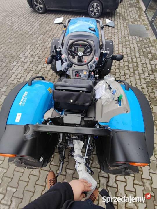 ciągnik do tuneli foliowych LANDINI Mistral mazowieckie