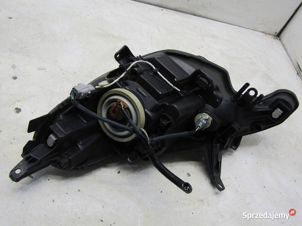 LAMPA PRAWA PRZEDNIA REFLEKTOR PRAWY PEUGEOT 108