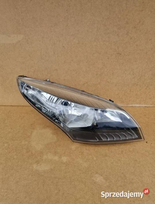 renault megane III lampa prawy przód 260101010r dolnośląskie
