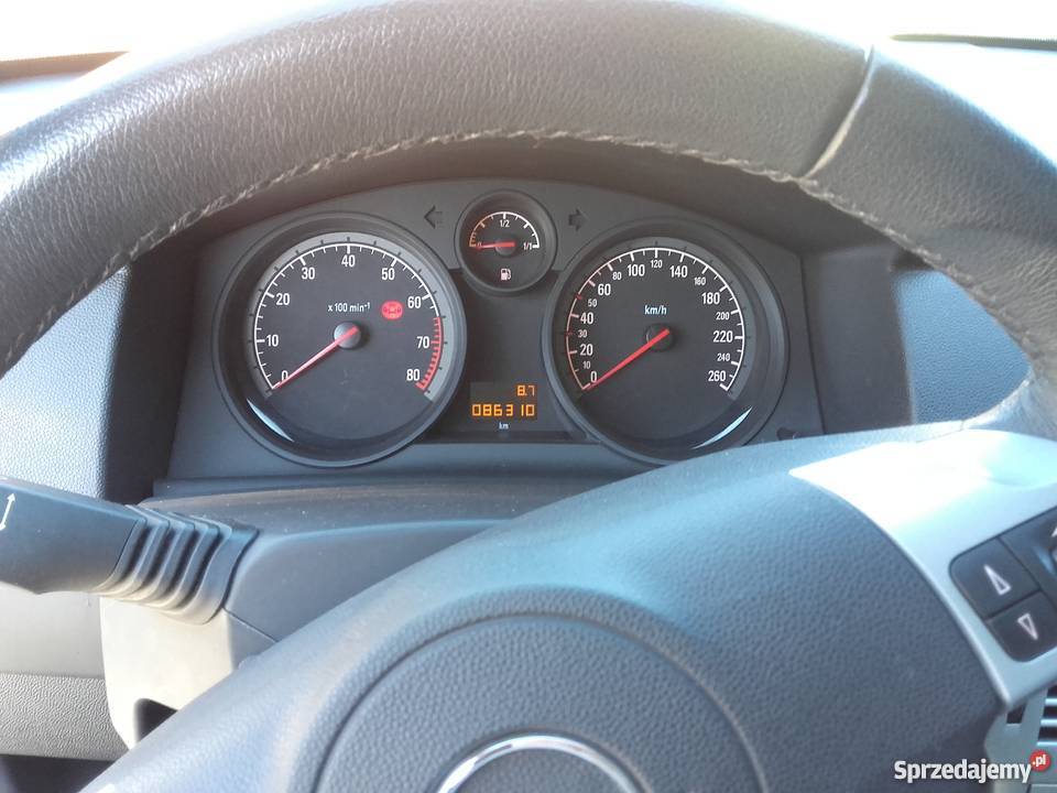 SPRZEDAM SAMOCHÓD OSOBOWY OPEL ASTRA 3 14BENZYNA srebrny Kobylice