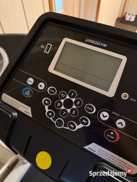 Sprzedam bieżnię UMBROGYM v520