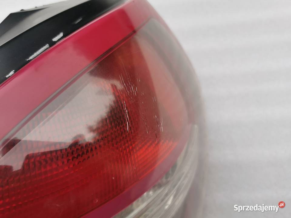 Lampa Prawy Tył Tylna Prawa Nissan Almera N16 lampy tylne Wyszków