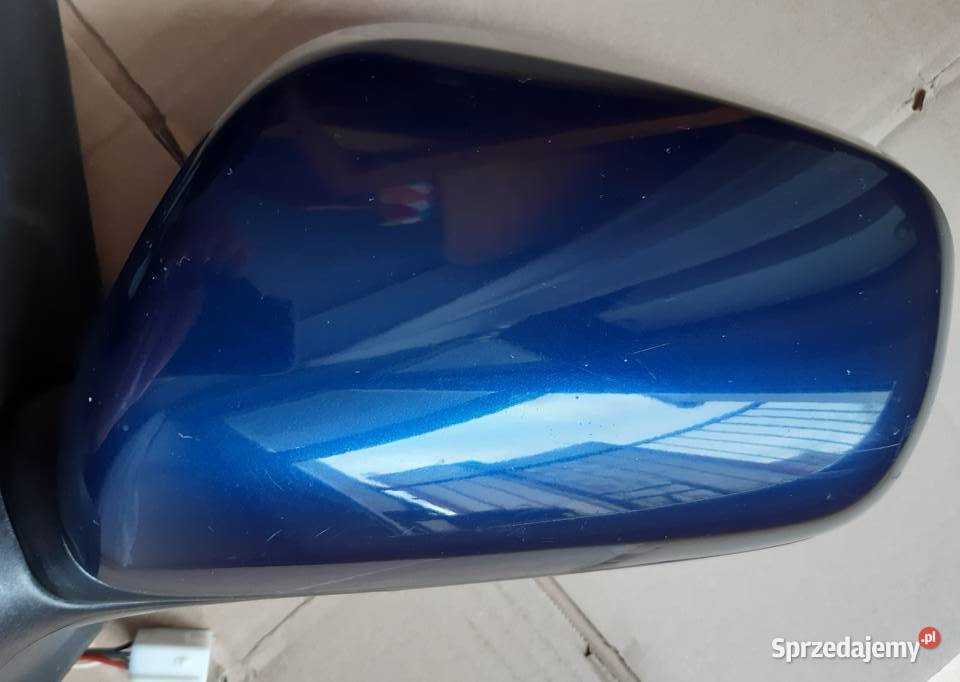 Lustrerko lewe 5 pin corolla E12 polift Europa Rok produkcji 2005 Łódź