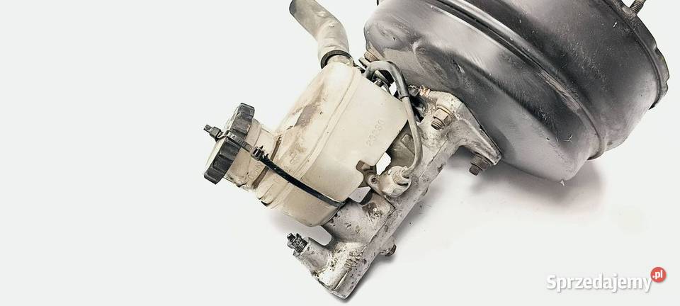 SERWO HAMULCOWE TOYOTA CARINA 446102D470