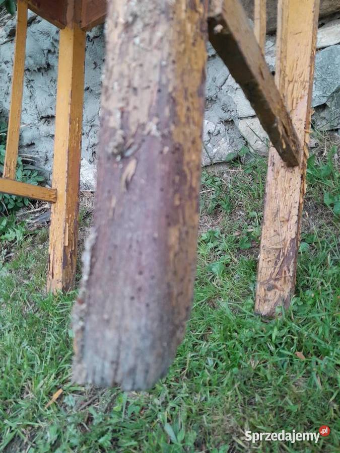 Stary drewniany stolik do renowacji zabytek Dąbrowa Górnicza