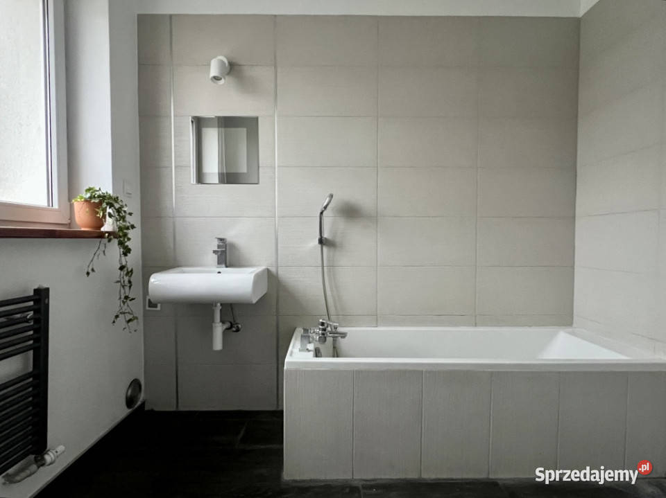 Sprzedambezpośrednio stylowe studio na poddaszu