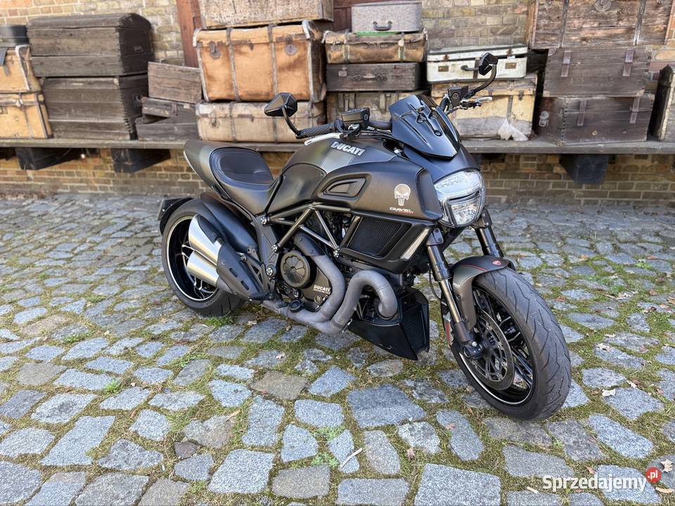 Ducati Diavel Carbon 2016 czterosuwowy Trzcianka