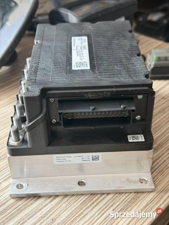 LINDE P60 LAC 0480 CC01 390 350 42 71 48V 330A Antonie